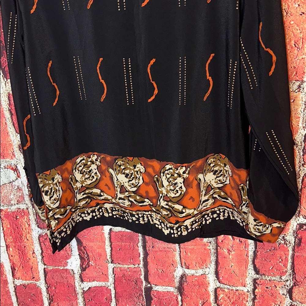 Milano Button-Down Blouse – Size M – Black Tiger Print Trim - Picture 10 of 10